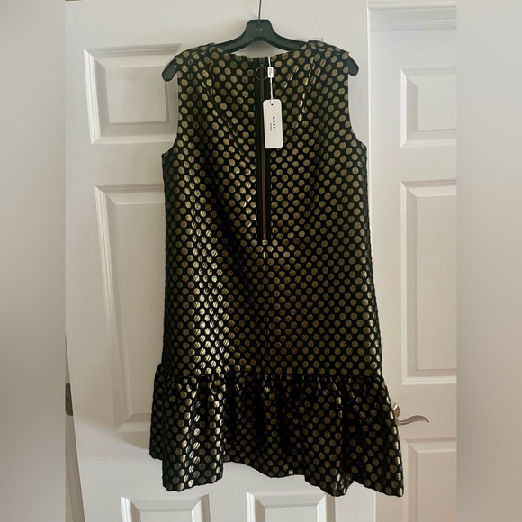 BWT beautiful Akris Punto dress, knee length if you are 5.3. New with tags - Picture 2 of 4